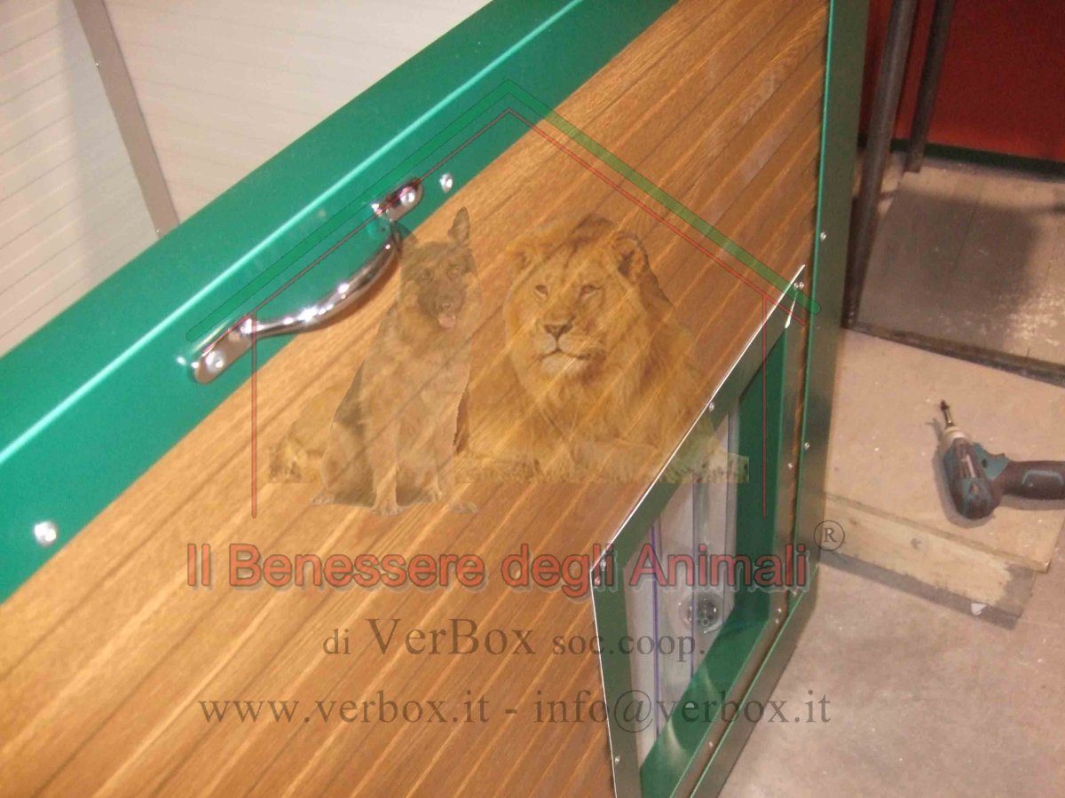 Maniglia frontale per cuccia